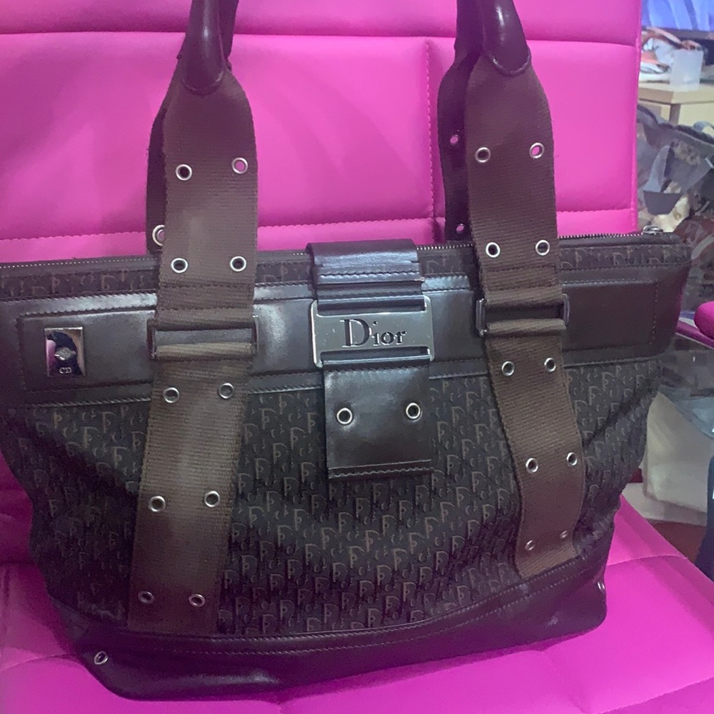 🌟AUTHENTIC DIOR STREET CHIC TOTE🌟